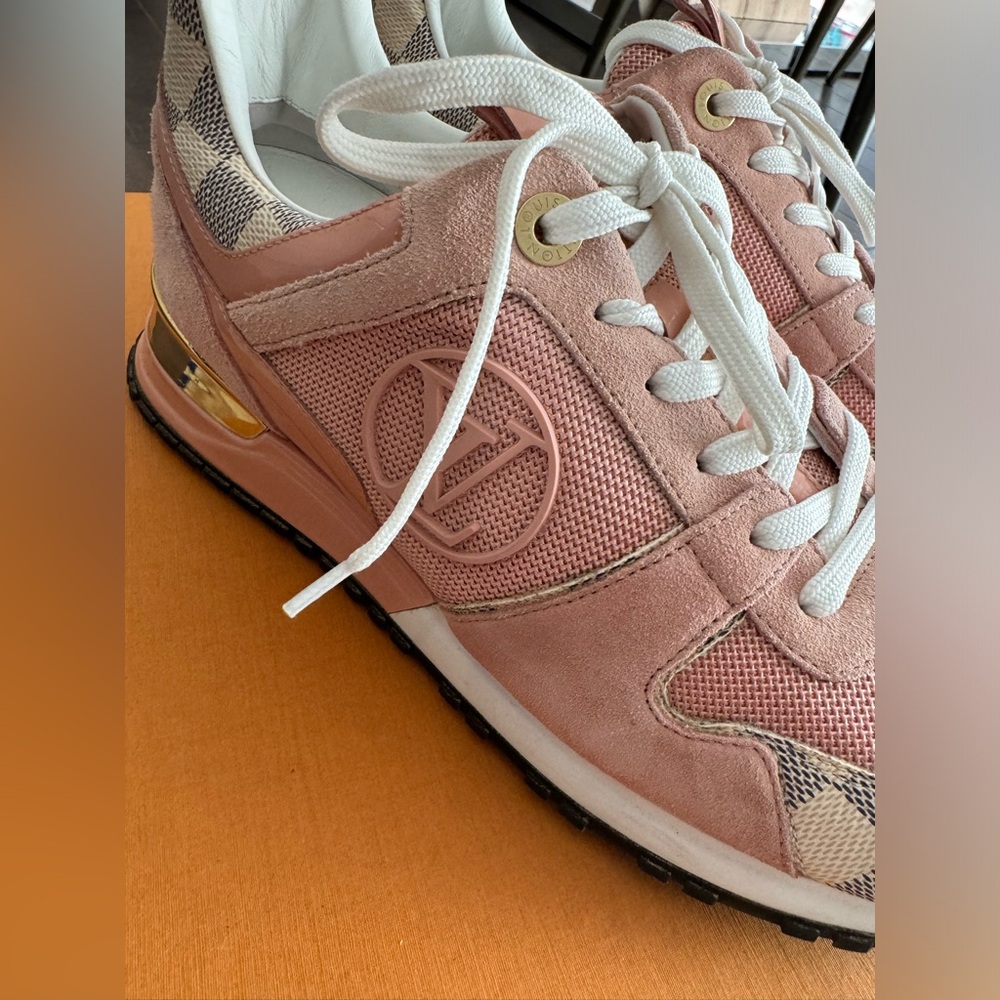 Sneakers authentic Louis Vuitton
